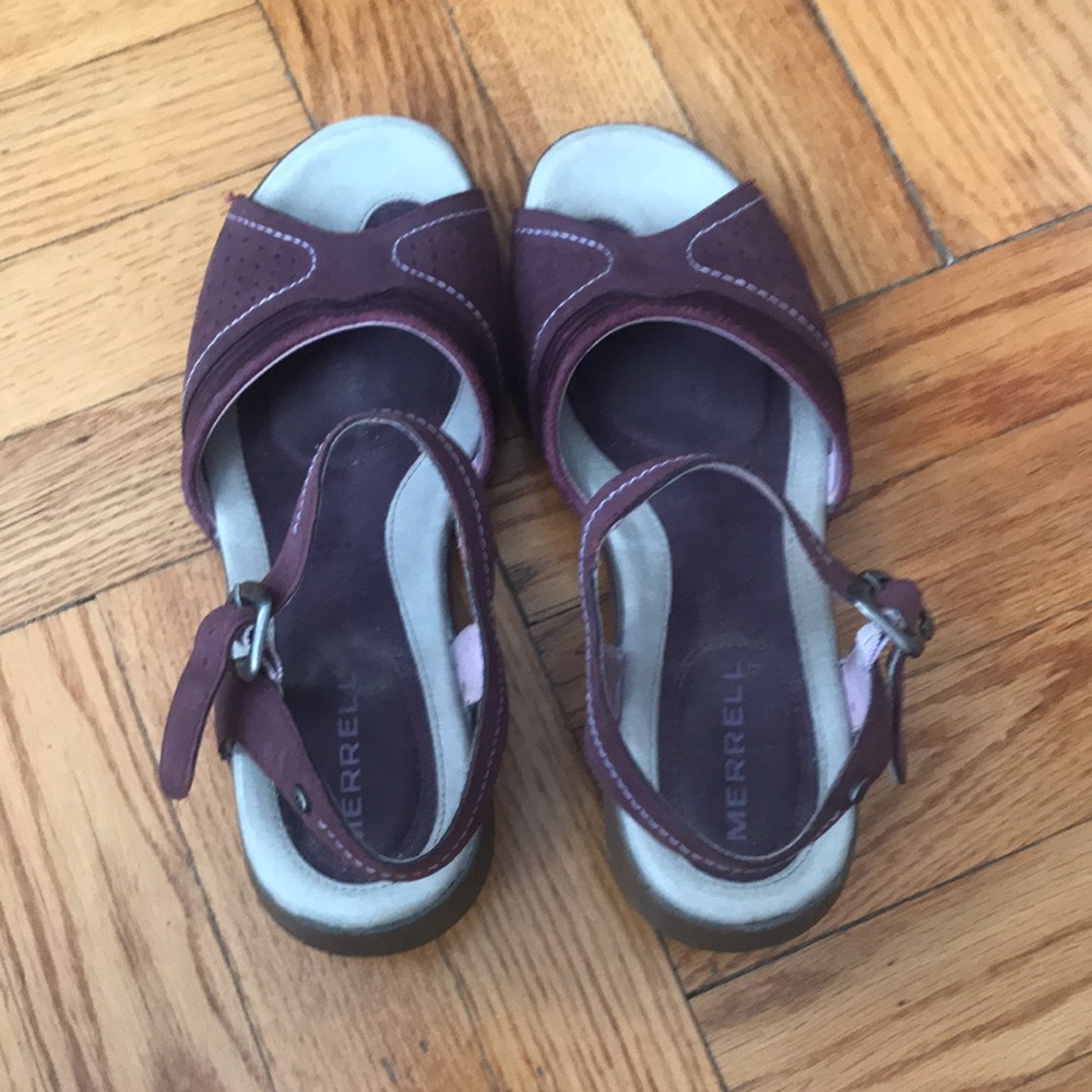Merrell sandals. Women’s. Size 7. Color is Mauve.